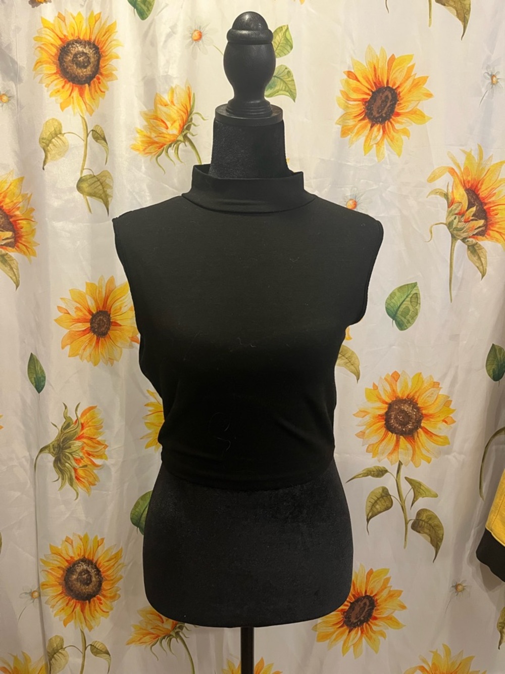 SHEIN Black Sleeveless Mock Neck Crop Top
